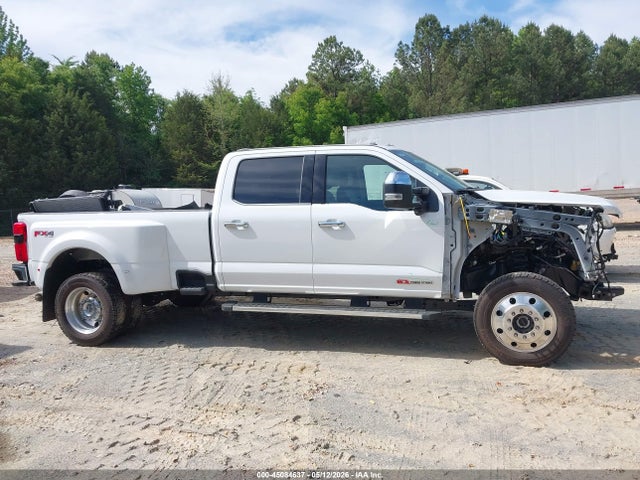 Ford F-450 Lariat