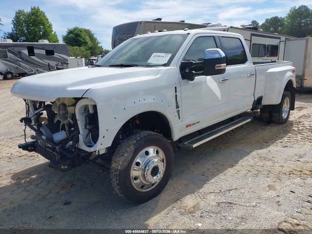 Ford F-450 Lariat