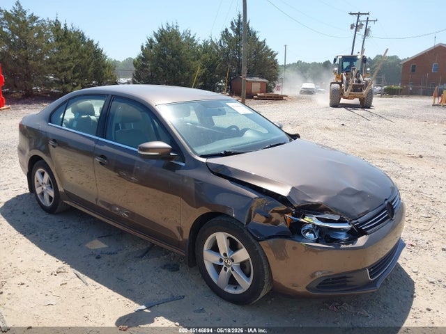 Salvage Volkswagen Jetta Image