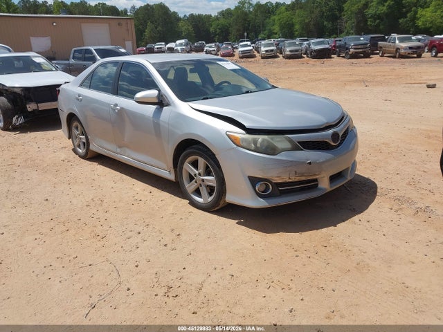 Salvage Toyota Camry Image