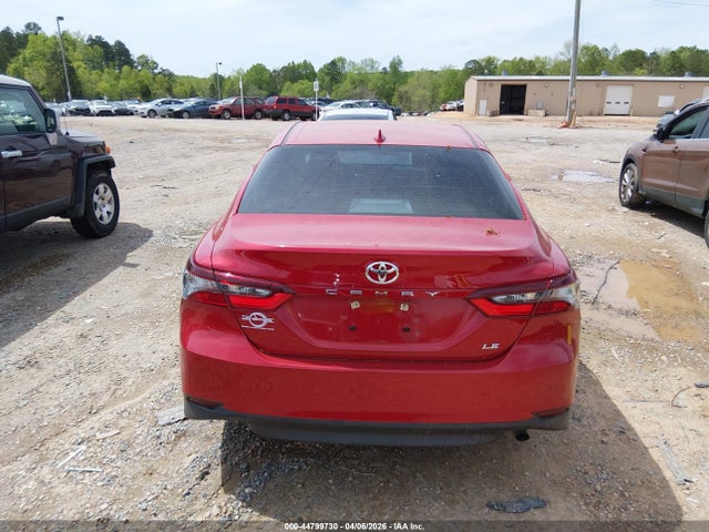 Toyota Camry Le