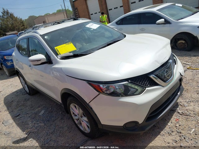 Salvage Nissan Rogue Image