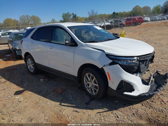 Salvage Chevrolet Equinox Image