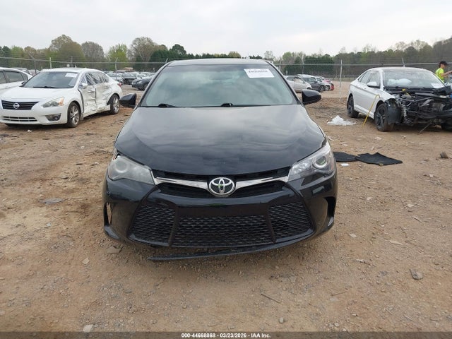 Toyota Camry Se