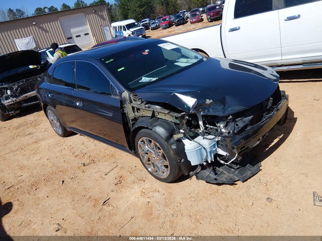 Salvage Toyota Avalon Image