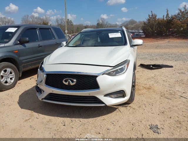 INFINITI Qx Premium