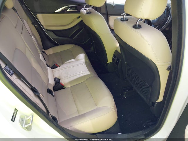 INFINITI Qx Premium