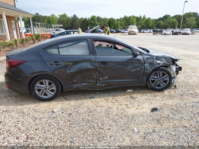 Hyundai ELANTRA Sel