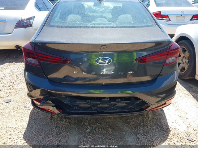 Hyundai ELANTRA Sel