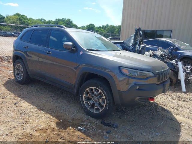 Salvage Jeep Cherokee Image