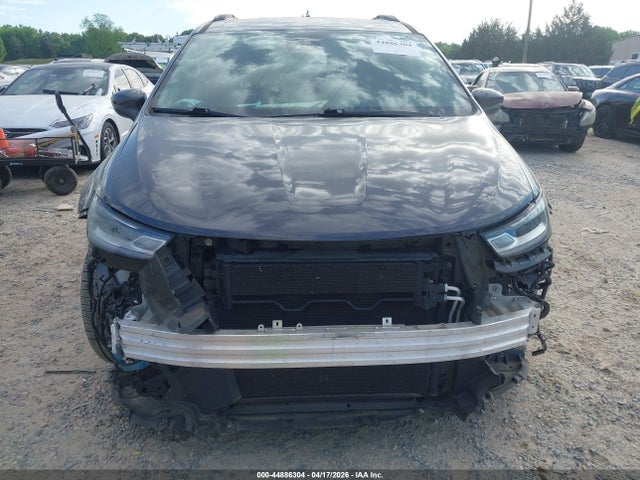Chrysler Pacifica Touring L