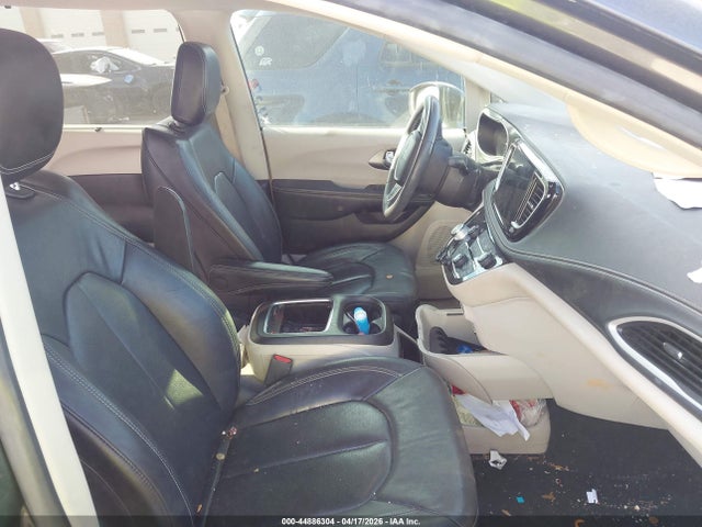 Chrysler Pacifica Touring L