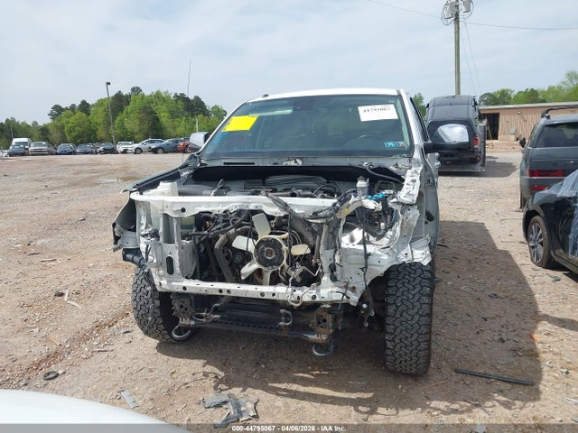 Toyota Tundra Limited 5.7l V8