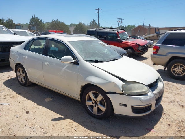 Salvage Volkswagen Jetta Image