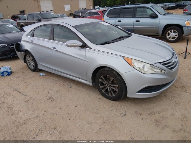 Salvage Hyundai SONATA Image