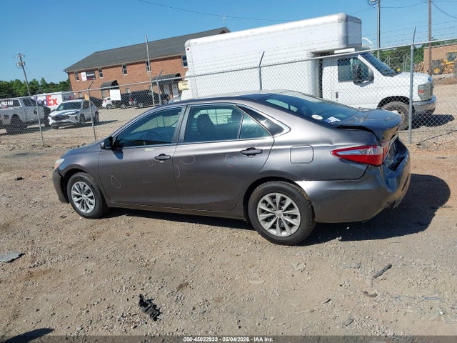 Toyota Camry Le