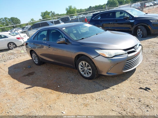 Salvage Toyota Camry Image