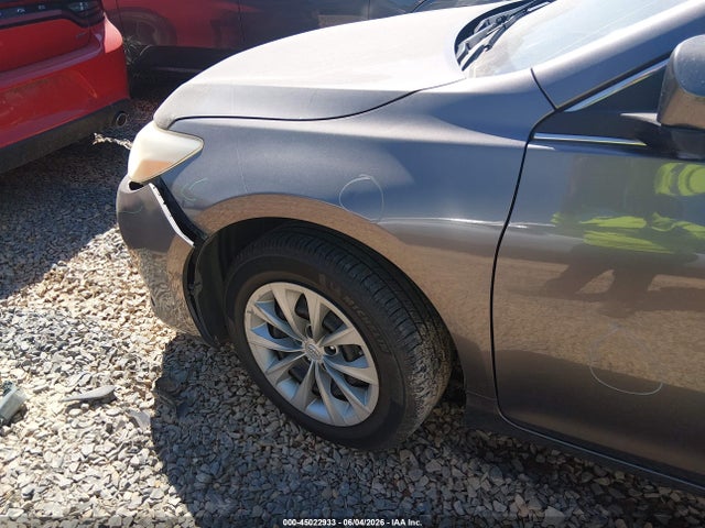 Toyota Camry Le