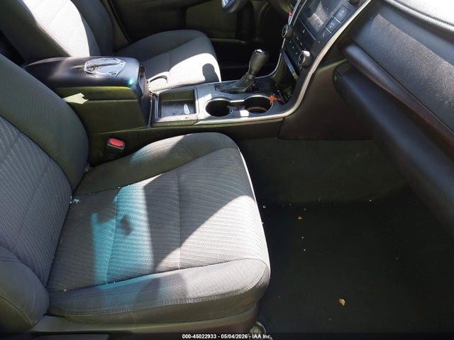 Toyota Camry Le