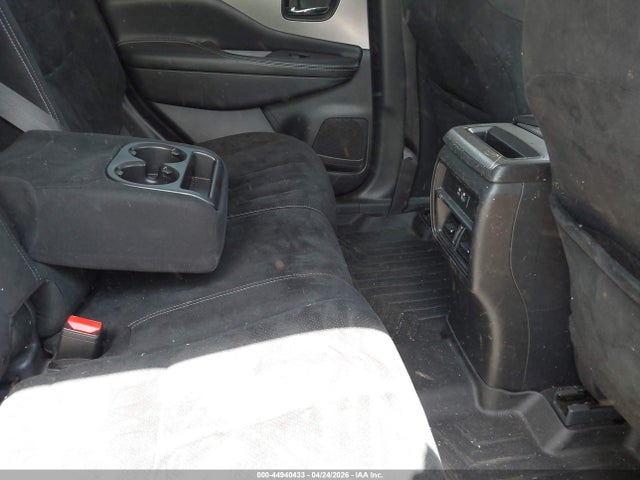 Nissan Murano S