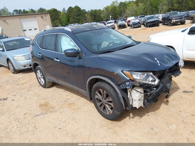 Salvage Nissan Rogue Image