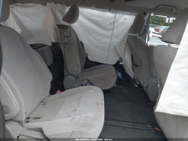 Toyota Sienna Le 8 Passenger