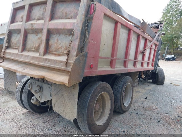 Freightliner Columbia 112