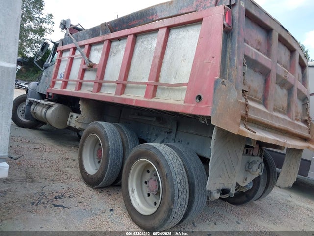 Freightliner Columbia 112