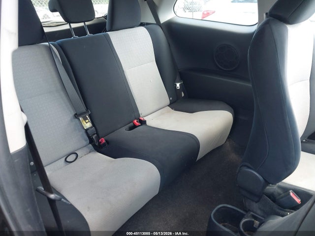 Toyota Yaris Le