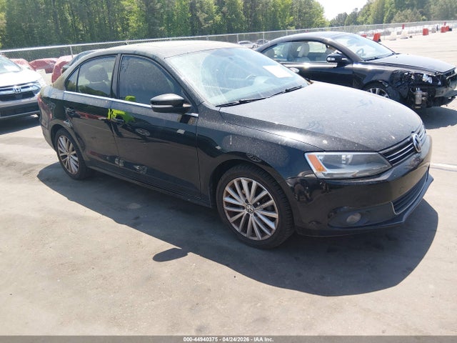 Salvage Volkswagen Jetta Image