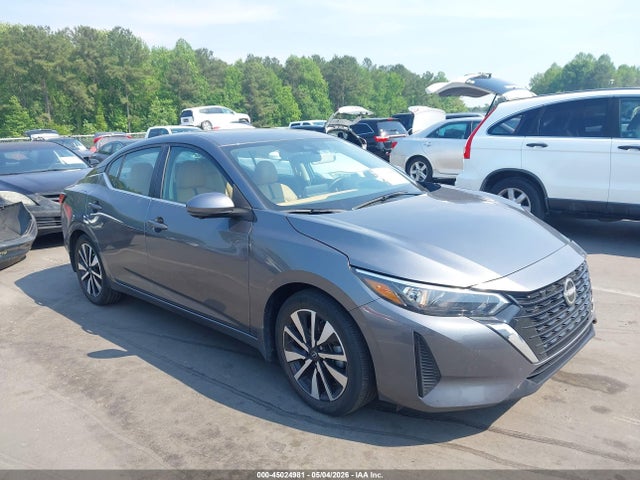Salvage Nissan Sentra Image