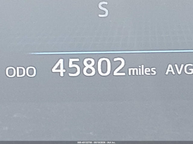 Toyota Prius v Five