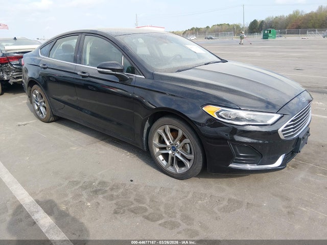 Salvage Ford Fusion Image
