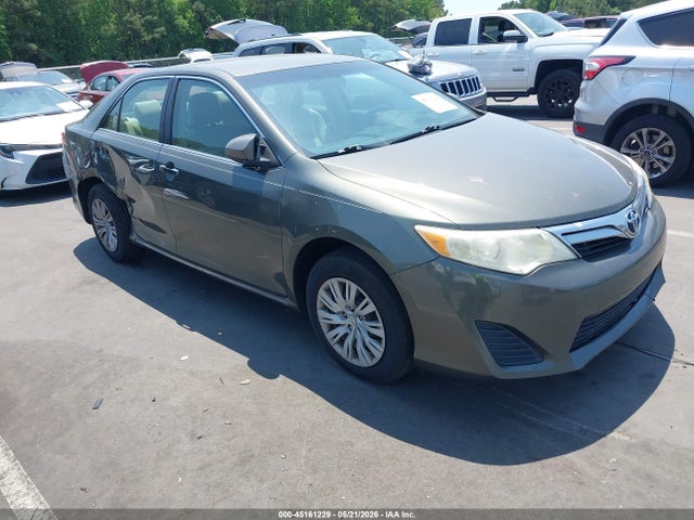 Salvage Toyota Camry Image