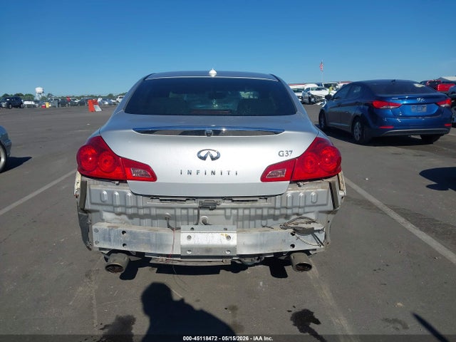 INFINITI G37 Journey