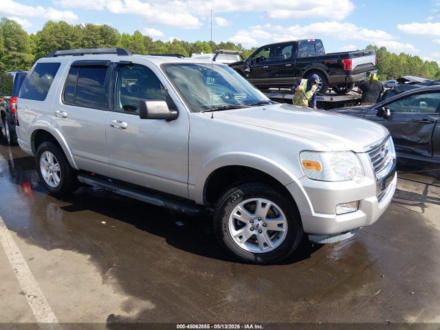 Salvage Ford Explorer Image