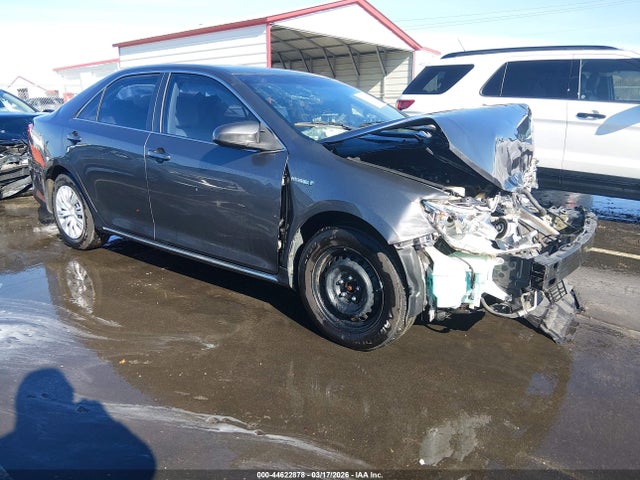 Salvage Toyota Camry Image