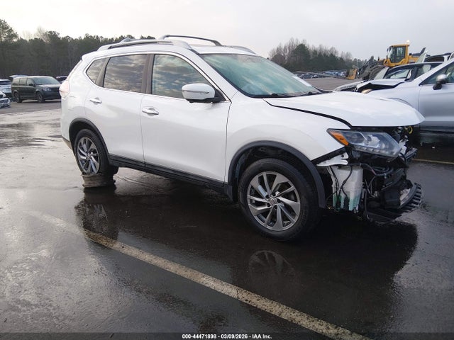 Salvage Nissan Rogue Image