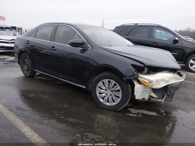 Salvage Toyota Camry Image