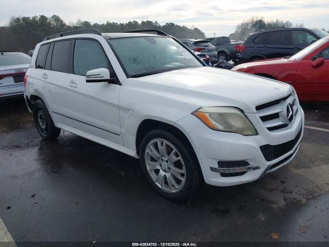 Salvage Mercedes-Benz GLK Image