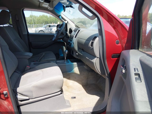 Nissan Frontier Sv