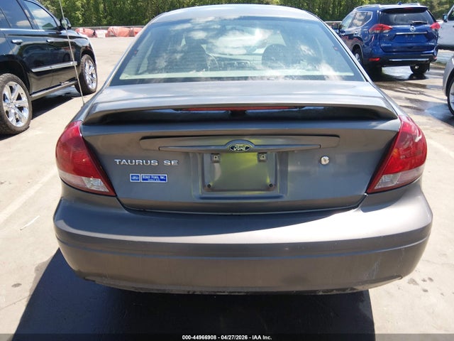 Ford Taurus Se