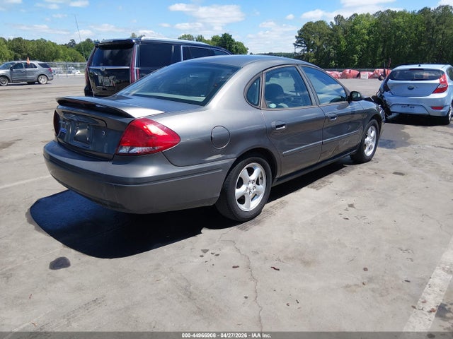 Ford Taurus Se