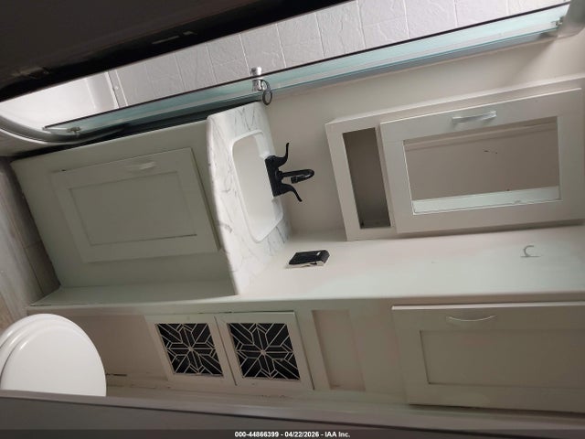 Coachmen Freedom Express Ultr