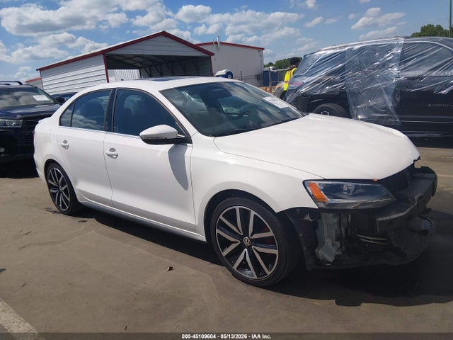 Salvage Volkswagen Jetta Image