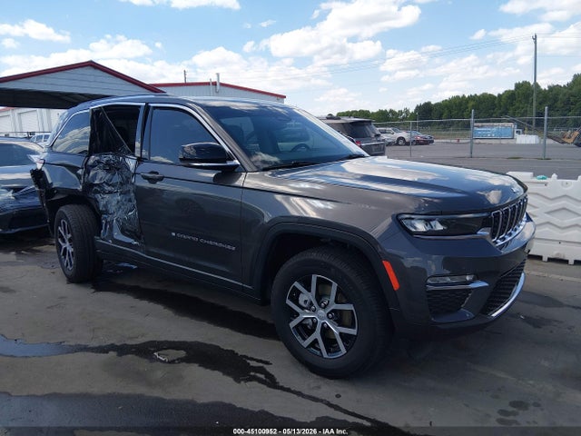 Salvage Jeep Grand Cherokee Image