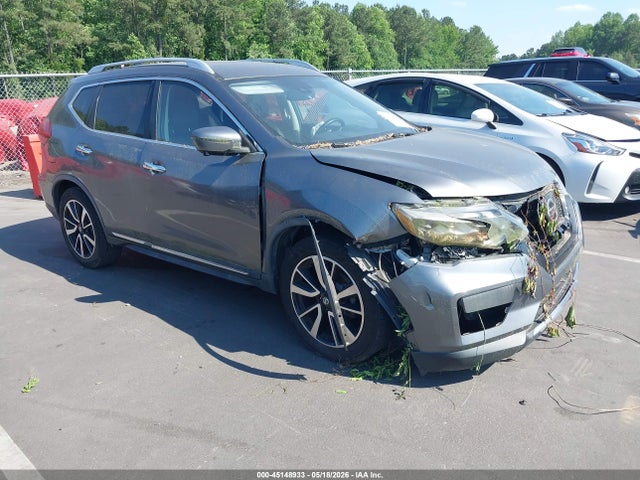 Salvage Nissan Rogue Image