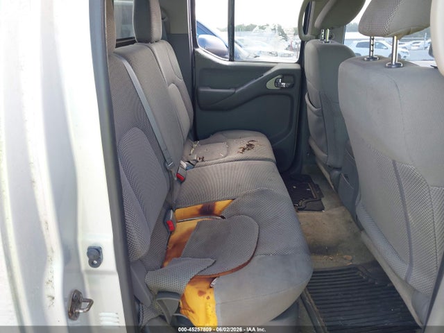Nissan Frontier Sv