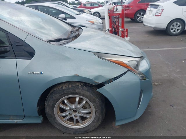 Toyota Prius Three