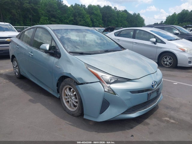 Salvage Toyota Prius Image